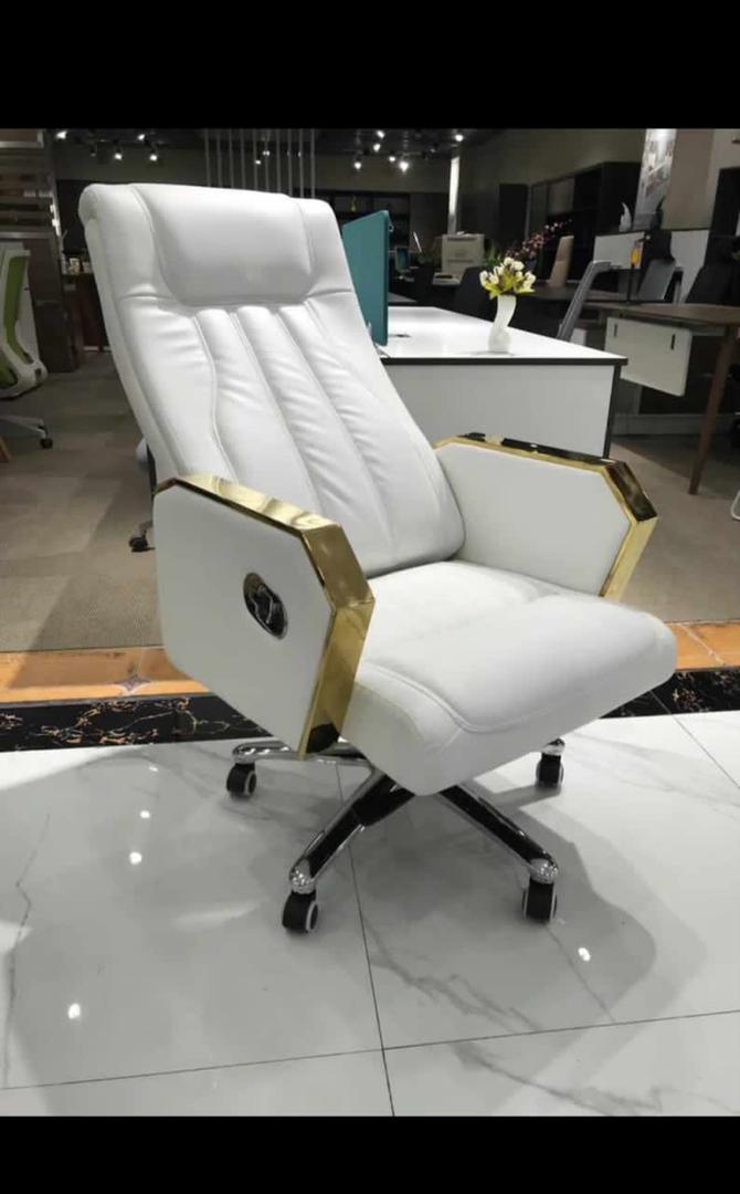 Osita furniture logo